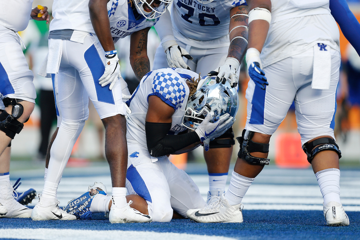 Benny Snell

The UK Football team beat Penn State 27-24 in the Citrus Bowl.

Photo by Michael Reaves | UK Athletics