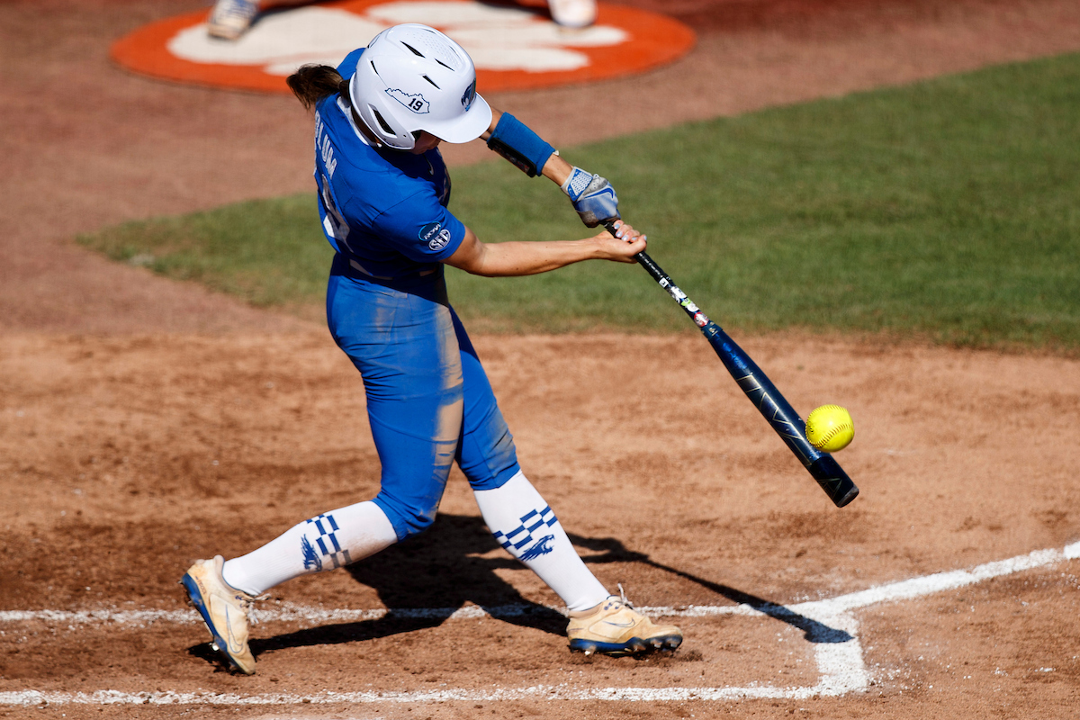 Oregon Beats Kentucky, 9-0