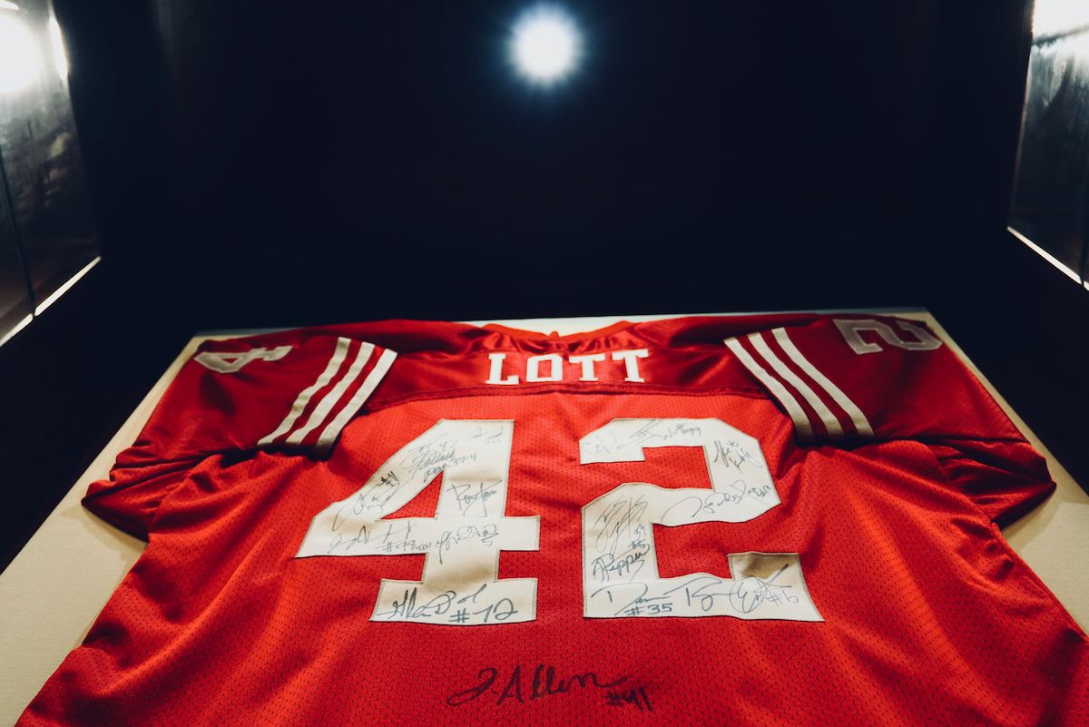 Senior LB, Josh Allen is the winner of the 2018 Lott IMPACT Trophy, which is presented to the college football defensive IMPACT player of the year.

Photos by Noah J. Richter | UK Athletics