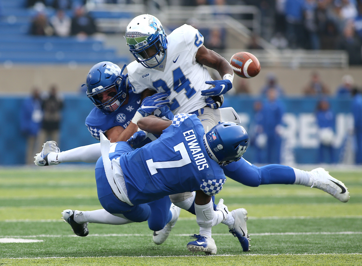 Mike Edwards

UK Football beats MTSU 34-23-on Senior Day at Kroger Field.


Photo By Barry Westerman | UK Athletics