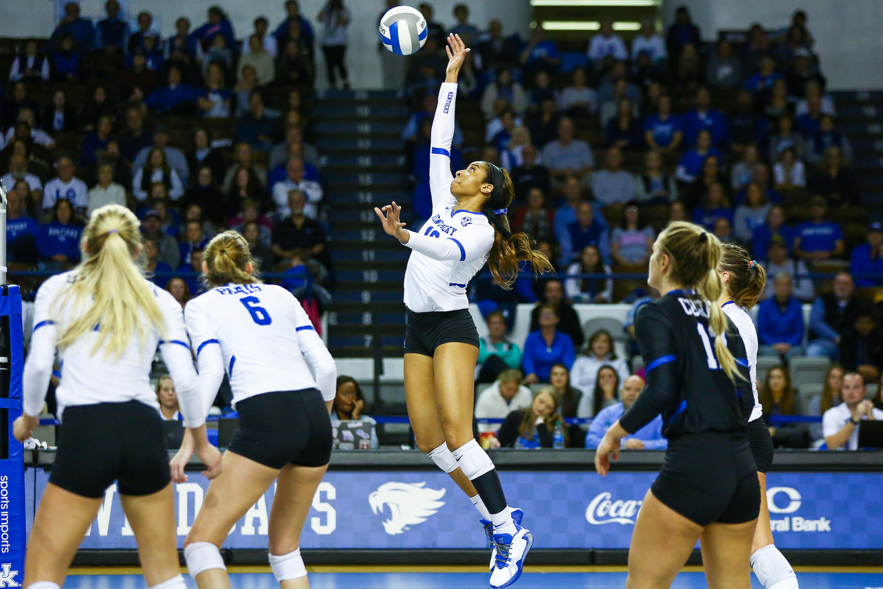 Caitlyn Cooper. 

Kentucky beats Mizzou 3-0. 

Photo by Sarah Caputi | UK Athletics