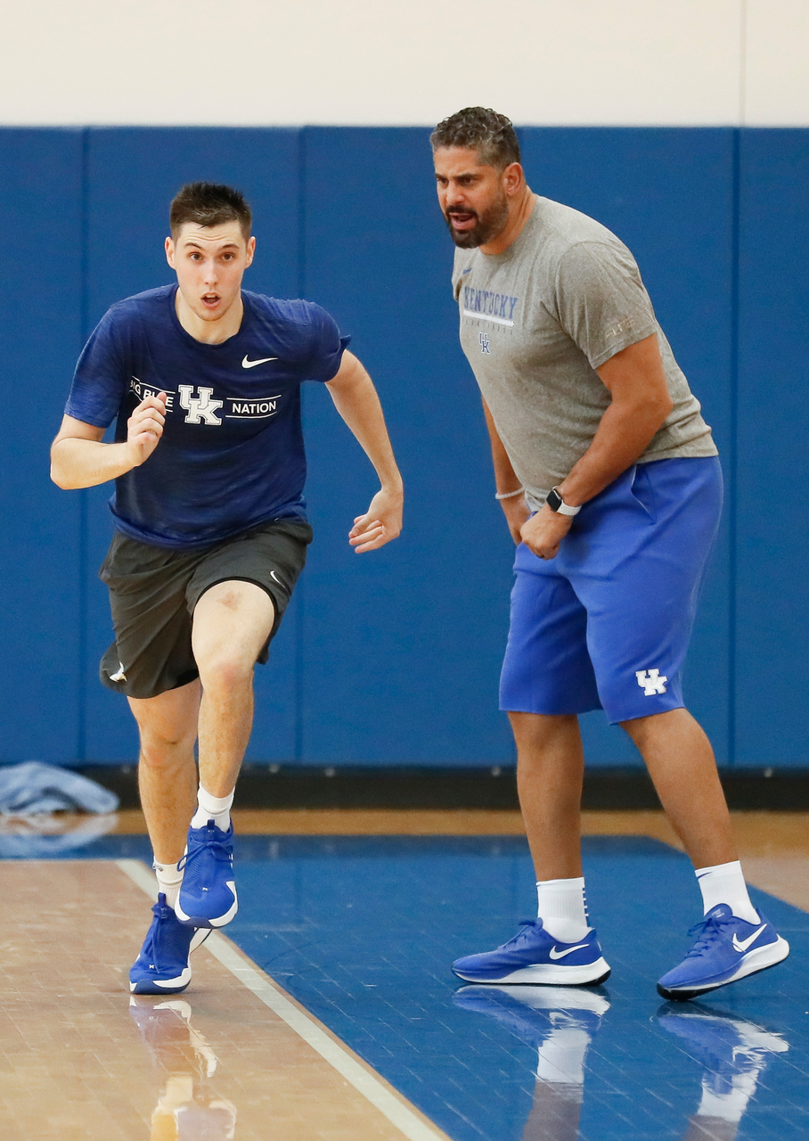 CJ Fredrick. Orlando Antigua.

Summer practice.

Photo by Chet White | UK Athletics