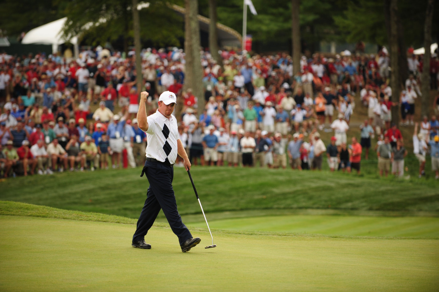 Holmes Cards Career-Best Finish in a Major Championship