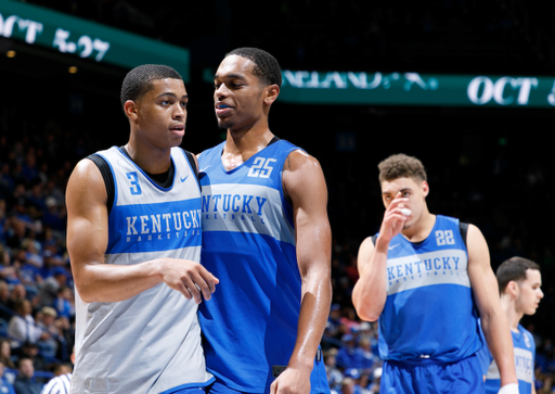 PJ WASHINGTON. KELDON JOHNSON.

2018 Blue-White game.


Photo by Elliott Hess | UK Athletics