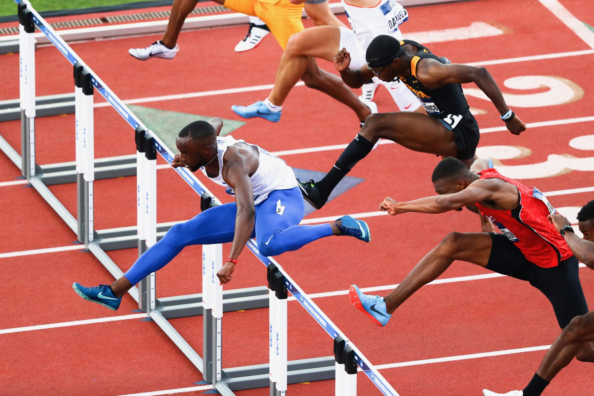 Roberts Sets NCAA Championships 110H Record in Semifinals