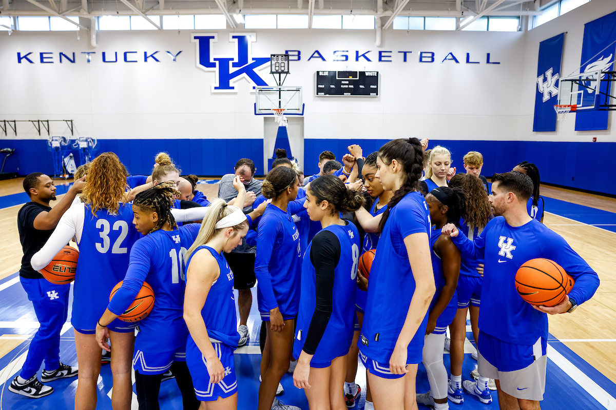 Women's Basketball Practice Photo Gallery (Sept. 25)