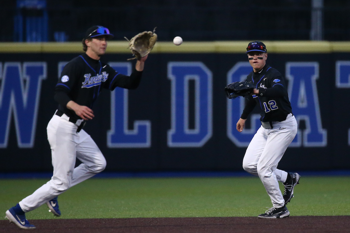 No. 9 Kentucky Drops First Series of Season