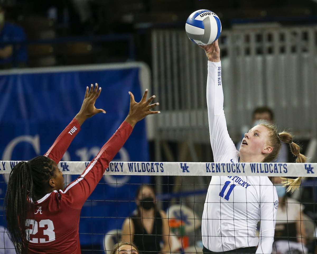 Elise Goetzinger.

Kentucky sweeps Alabama 3-0.

Photo by Grace Bradley | UK Athletics