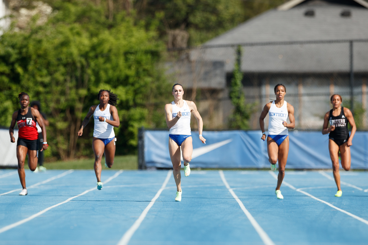 Abby Steiner. Karimah Davis. Dajour Miles.

Day one of the Kentucky Invitational.

Elliott Hess | UK Athletics