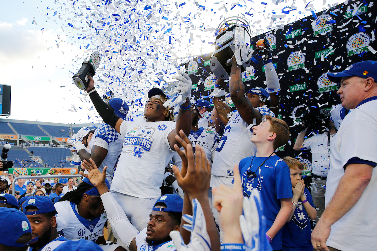 Benny Snell

The UK Football team beat Penn State 27-24 in the Citrus Bowl.

Photo by Michael Reaves | UK Athletics