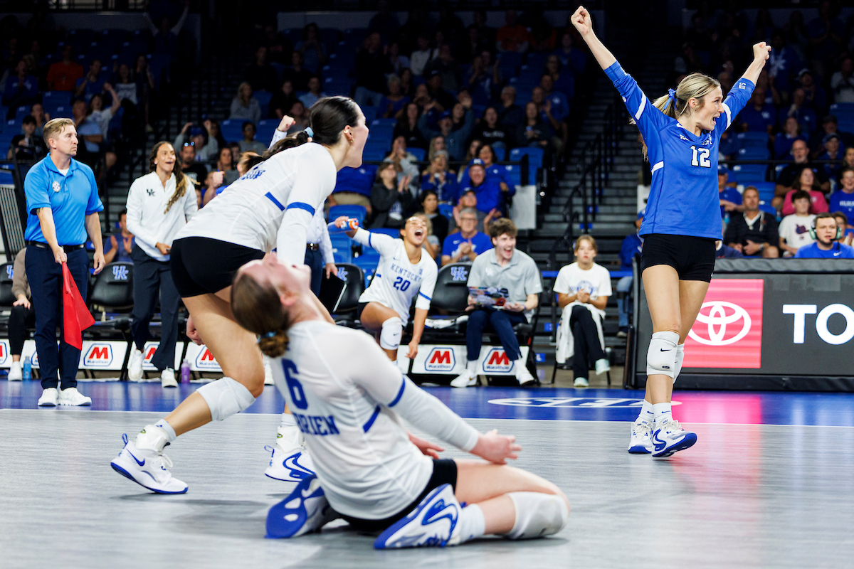 20-Plus Kills for Hudson & DeLeye Deliver Win on Statement Sunday
