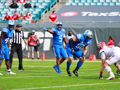 DeAndre Square

Kentucky beats NC State 23-21

Photo by Jacob Noger | UK Football