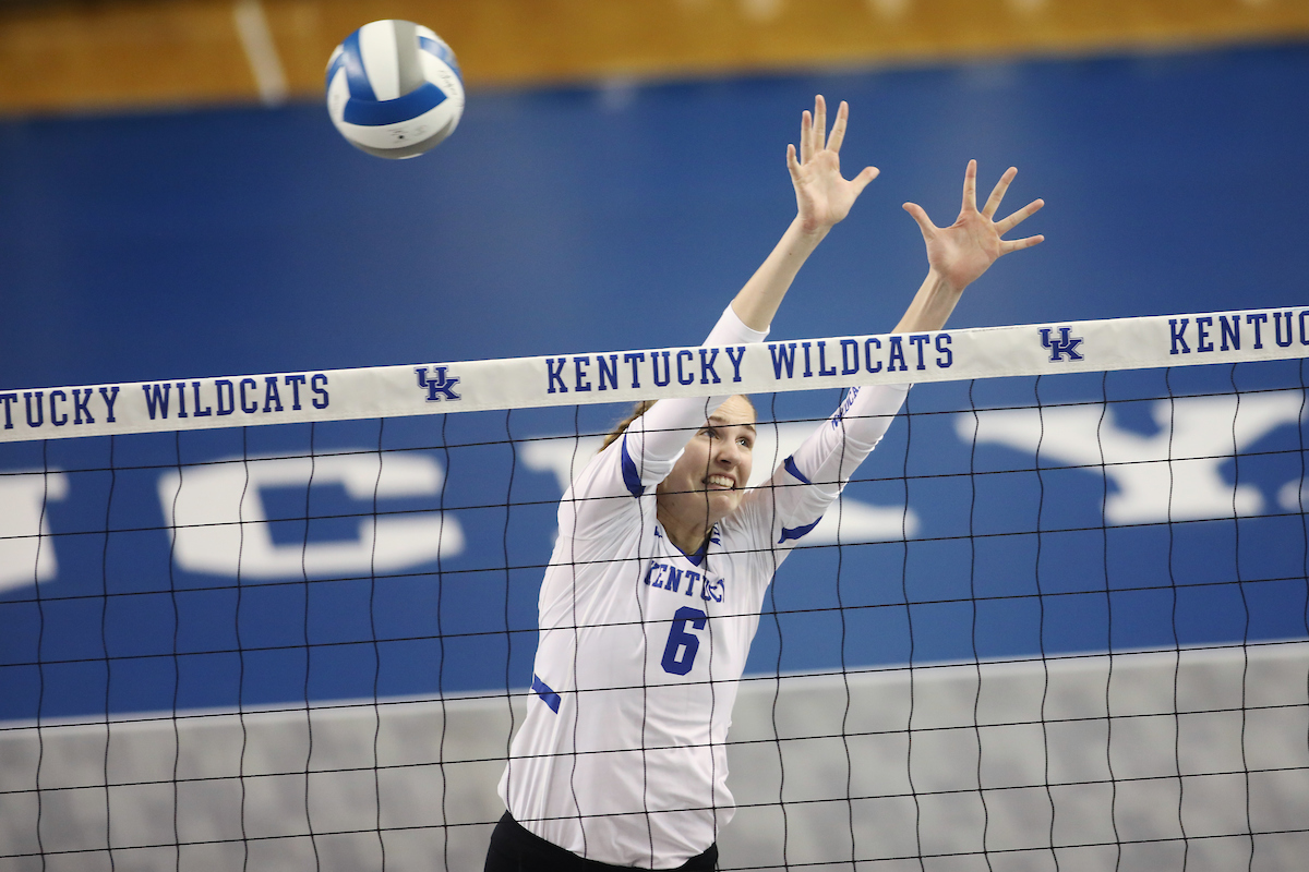 Kendyl Paris.

UK Volleyball sweeps Mississippi State 3-0 on Friday, November 9th, 2018 at Memorial Coliseum in Lexington, Ky.

Photo by Quinn Foster
