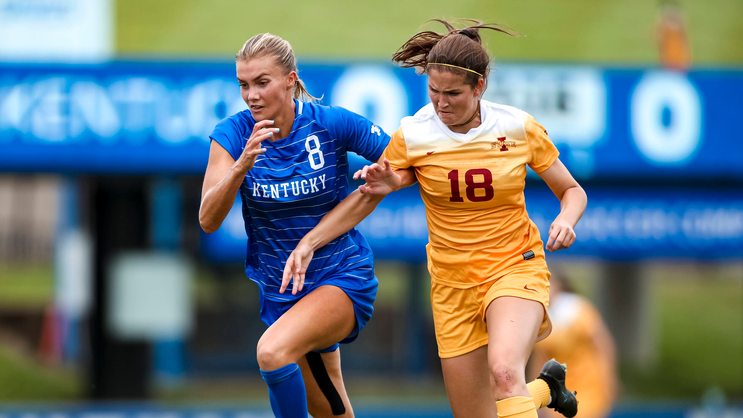 Late Flurry Sends Kentucky Past Iowa State, 4-0