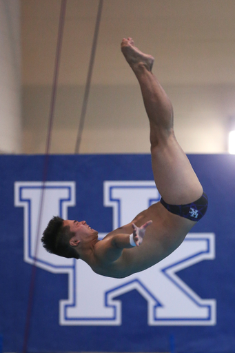 Kentucky falls to Tennessee 194.5-105.5..



Photo by Grace Bradley | UK Athletics