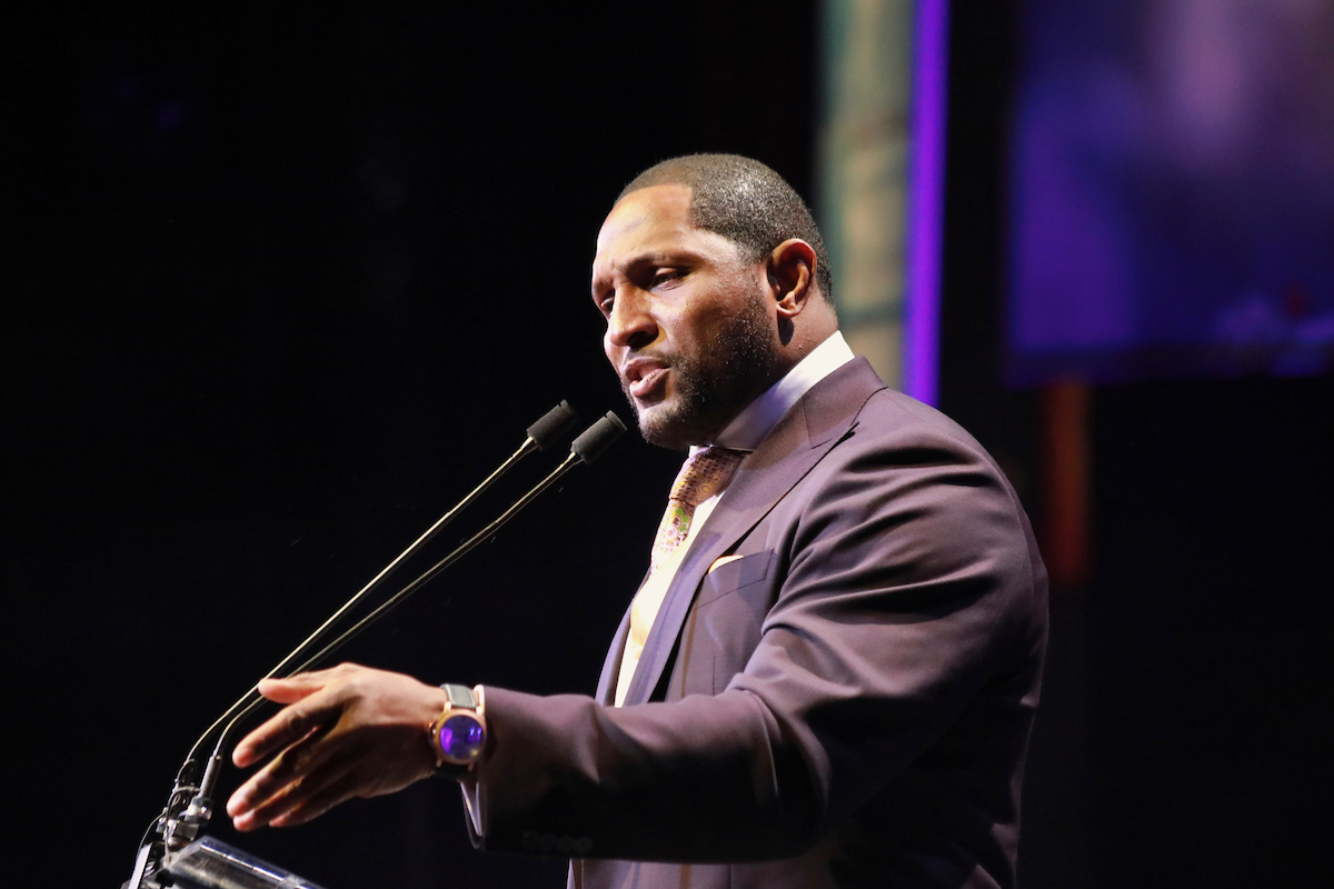 Josh Allen is honored as the 2018 Bednarik Award winner at the Maxwell Football Club Gala on Friday, March 7th, 2019.

Photo by Noah J. Richter | UK Athletics