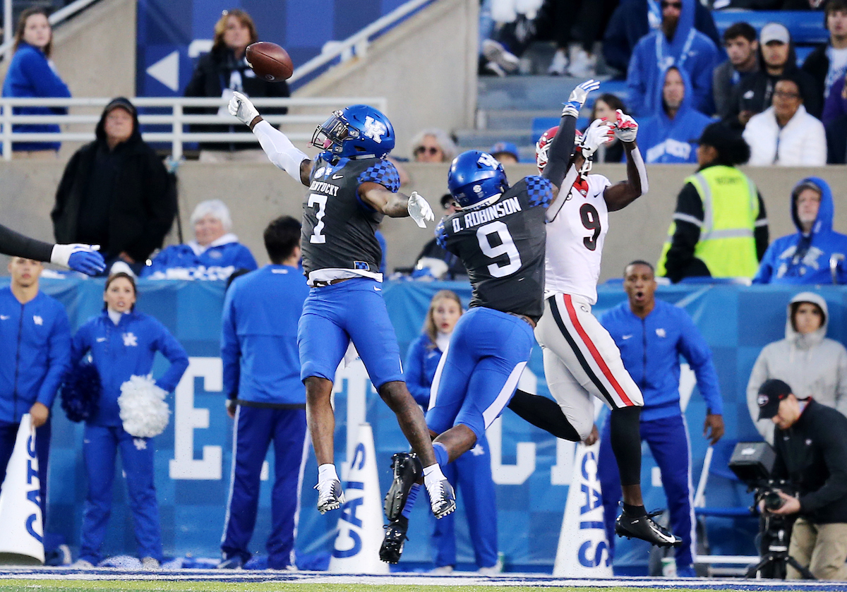 Mike Edwards, Demarco Robinson

Georgia beats UK 34-17.

Photo by Britney Howard | UK Athletics