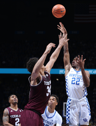 Shai Gilgeous-Alexander

The University of Kentucky men?s basketball team beat Texas A&M 74-73 on Tuesday, December 9, 2018, in Lexington?s Rupp Arena.


Photo By Barry Westerman | UK Athletics