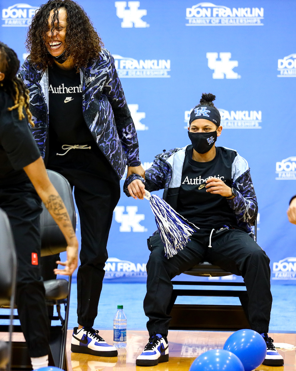 Amber Smith. Kyra Elzy. 

2021 Selection Show. 

Photo by Eddie Justice | UK Athletics