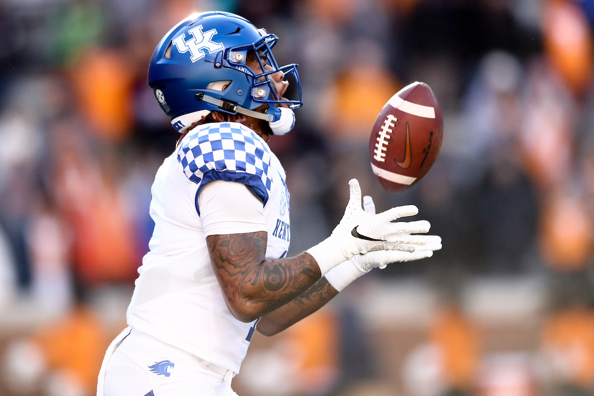 Lynn Bowden

Football falls to Tennessee, 24-7.


Photo by Elliott Hess | UK Athletics