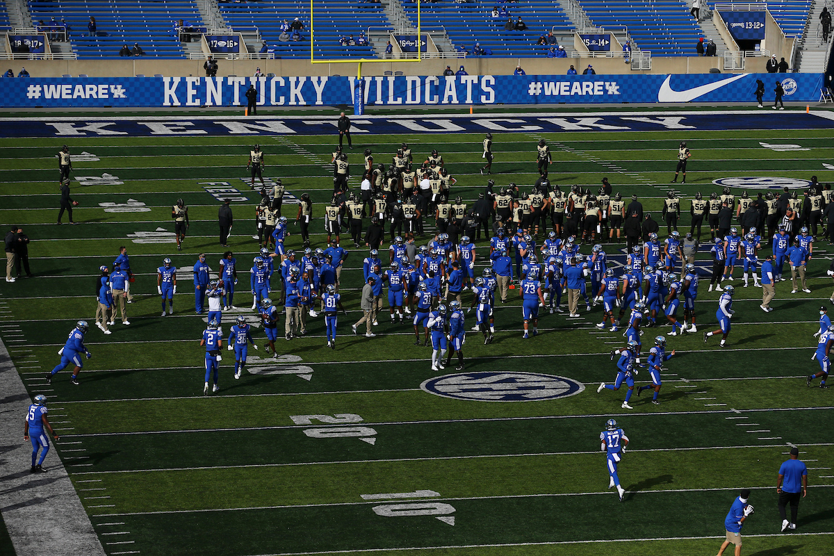 Team.

UK beat Vandy 38-35.

Photo by Chet White | UK Athletics