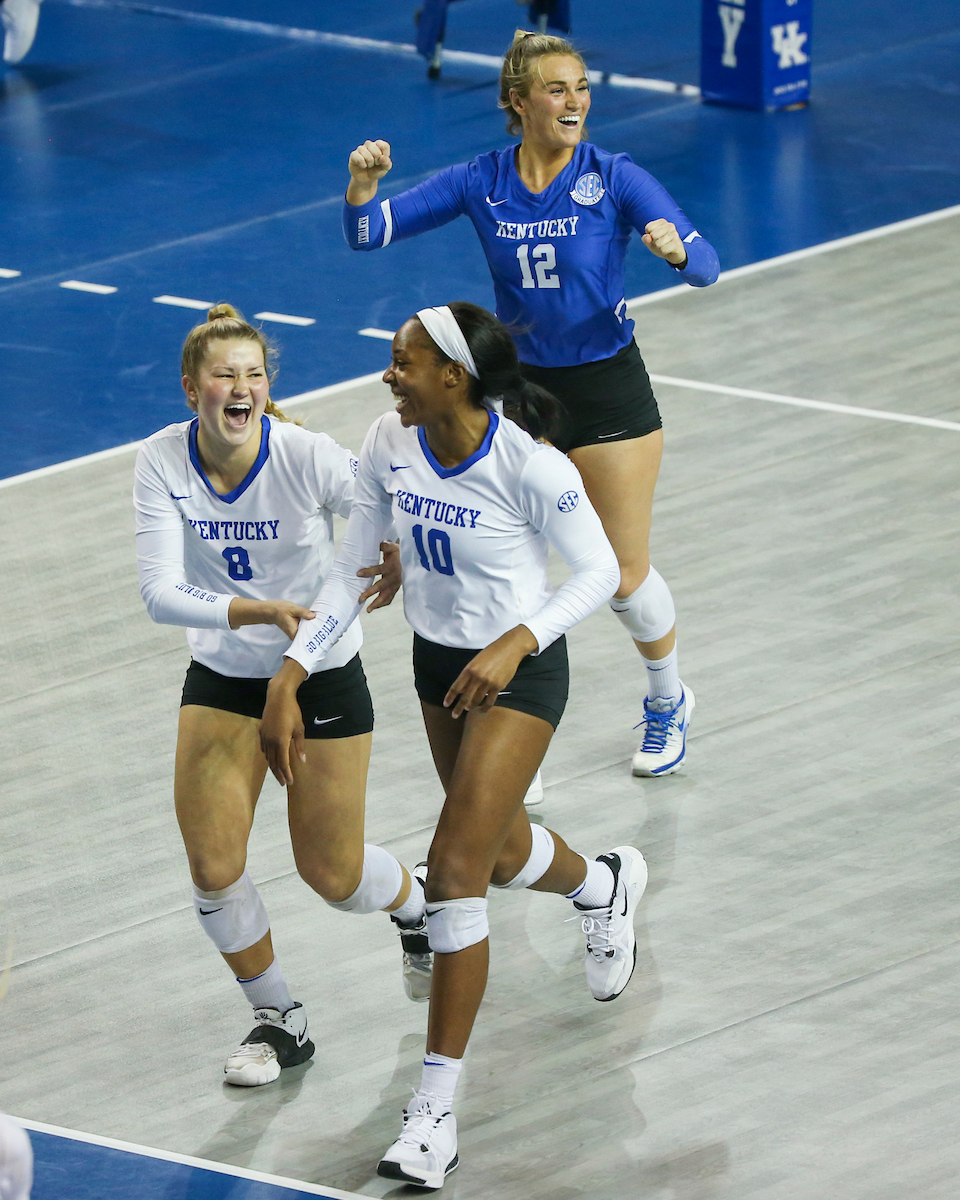 Cameron Scheitzach, Reagan Rutherford, Gabby Curry.

Kentucky sweeps Alabama 3-0.

Photo by Grace Bradley | UK Athletics