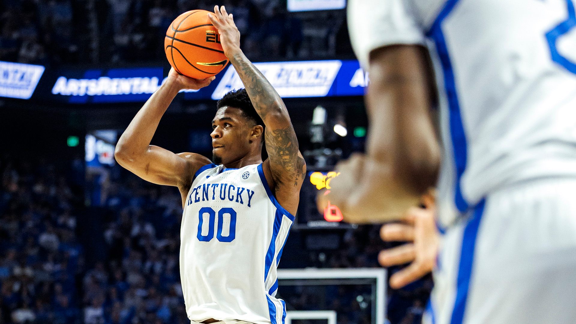 Late Rally Falls Short as Cats Fall to Gators