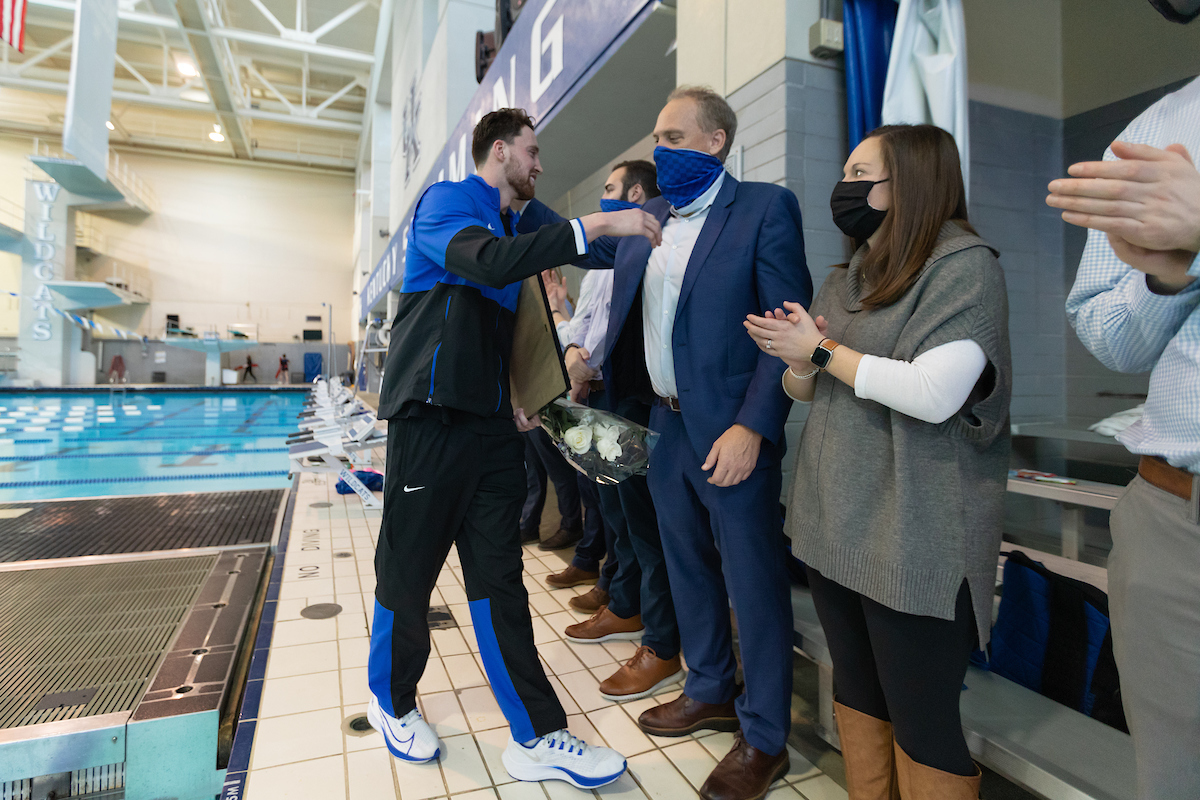 Kentucky Women's team beats Louisville 200.5-99.5
Kentucky Men's team falls to Louisville 111-188.

Photo by Grant Lee | UK Athletics