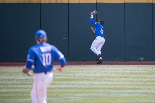 Ben Aklinski (52) UK dropped game 1 of a double header 4-3 against Auburn on Test , Sunday March 25, 2018  in Lexington, Ky. Photo by Mark Mahan