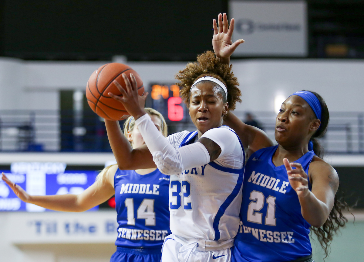 Jaida Roper

Women's Basketball beat MTSU on Saturday, December 15, 2018. 

Photo by Hannah Phillips  | UK Athletics