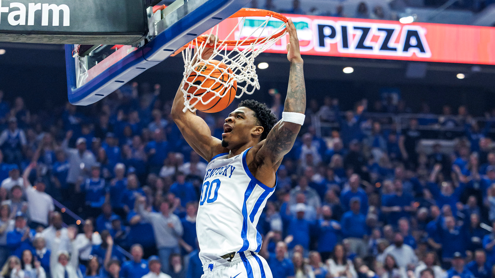 Chandler, Oweh Lead Kentucky Past No. 25 Vandy