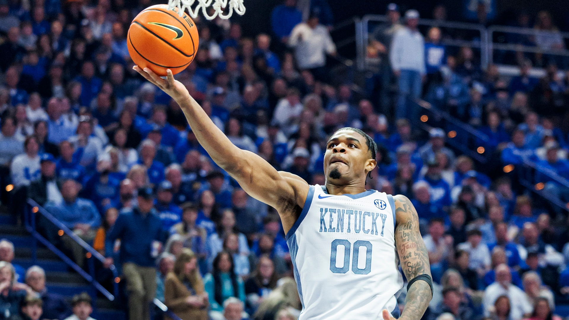 Kentucky Rallies Past Tennessee on Saturday