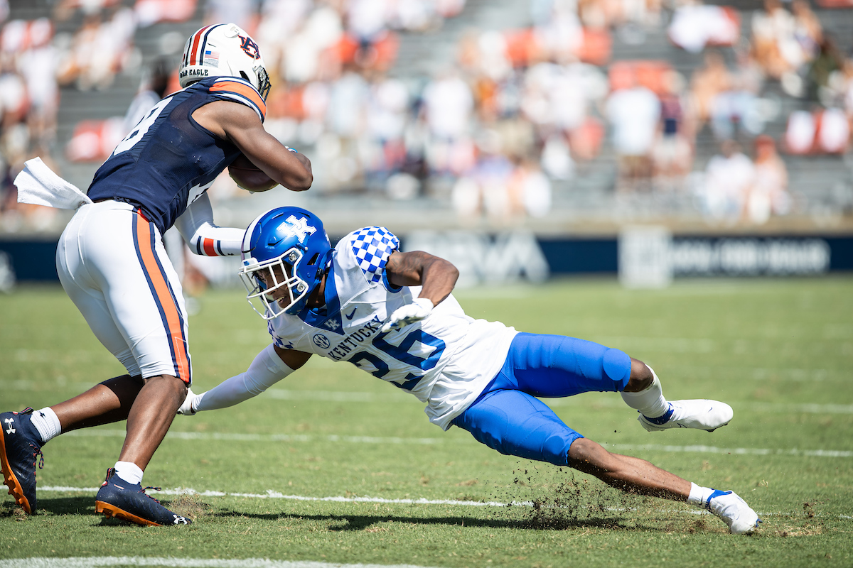 Brandin Echols

UK fall to Auburn 29-13

Photo By Jacob Noger | UK Football