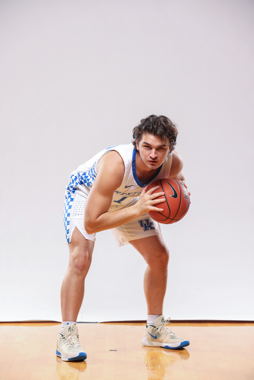 RILEY WELCH.

Photo by Elliott Hess | UK Athletics