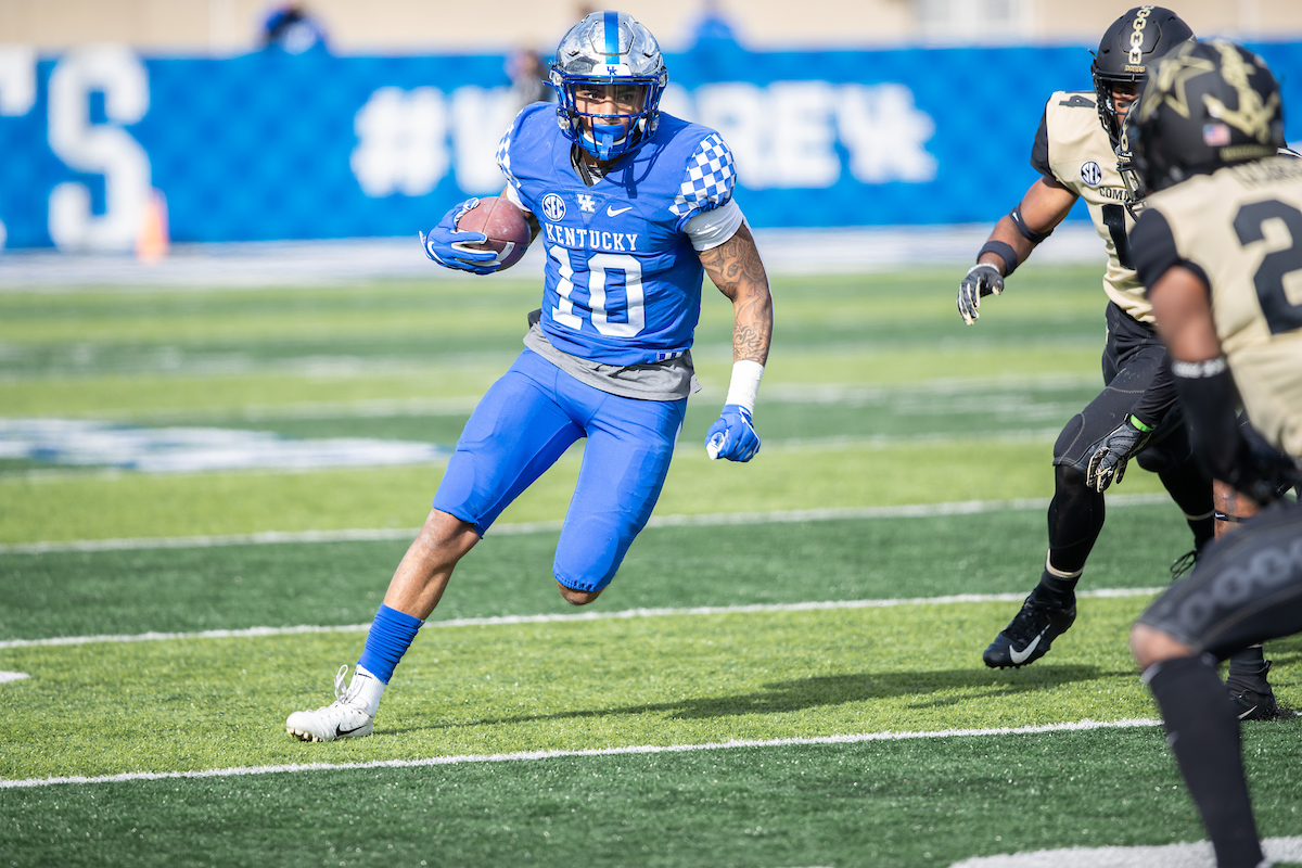 AJ Rose

UK defeats Vanderbilt 38-35

Photo By Jacob Noger | UK Football