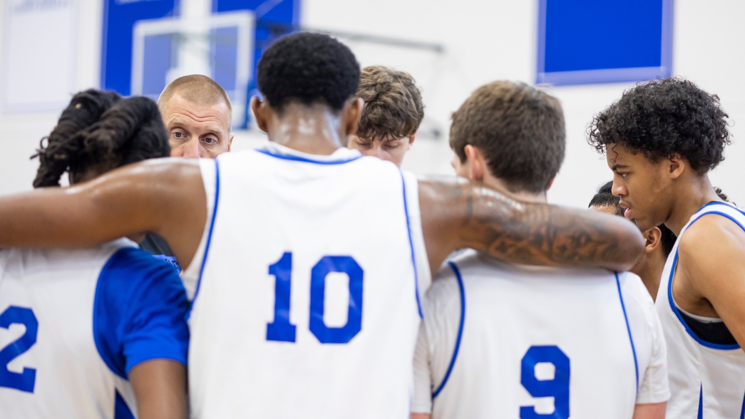 Kentucky to Begin Season at No. 9 in Associated Press Top 25