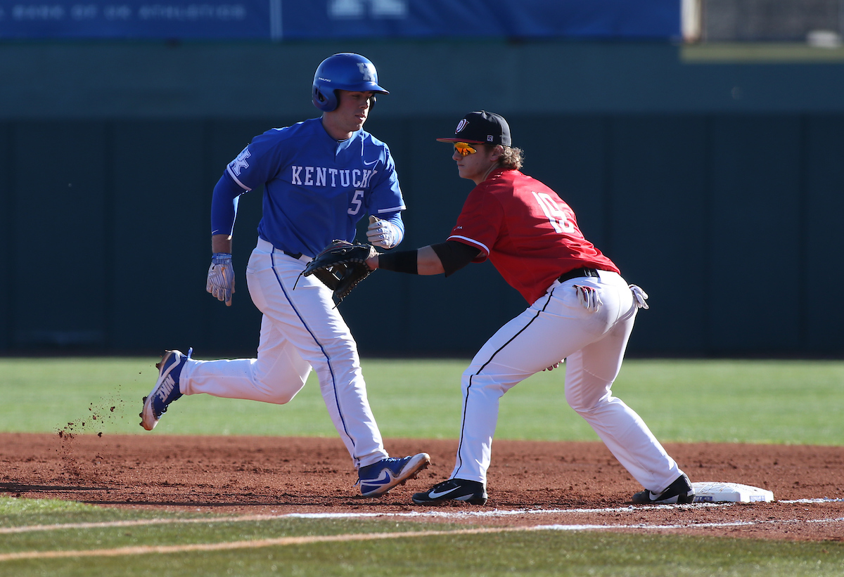 TJ Collett

The University of Kentucky baseball team defeats Western Kentucky University 4-3 on Tuesday, February 27th, 2018 at Cliff Hagan Stadium in Lexington, Ky.


Photo By Barry Westerman | UK Athletics