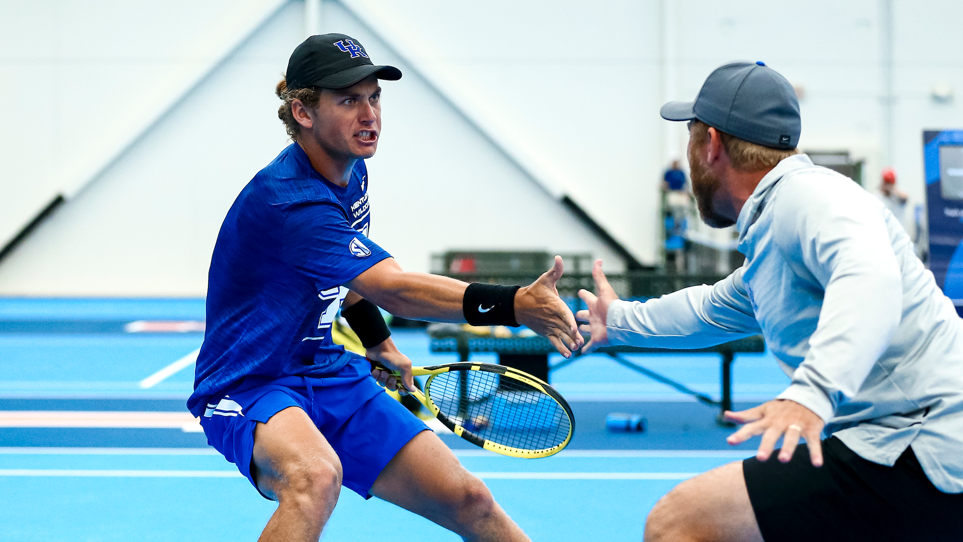 Wildcats Dominate in Singles to Advance to First-Ever NCAA Championship