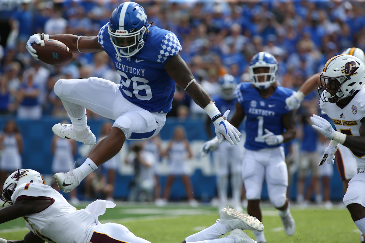 Benny Snell Jr

Kentucky beats Central Michigan 35-20.


Photo By Barry Westerman | UK Athletics