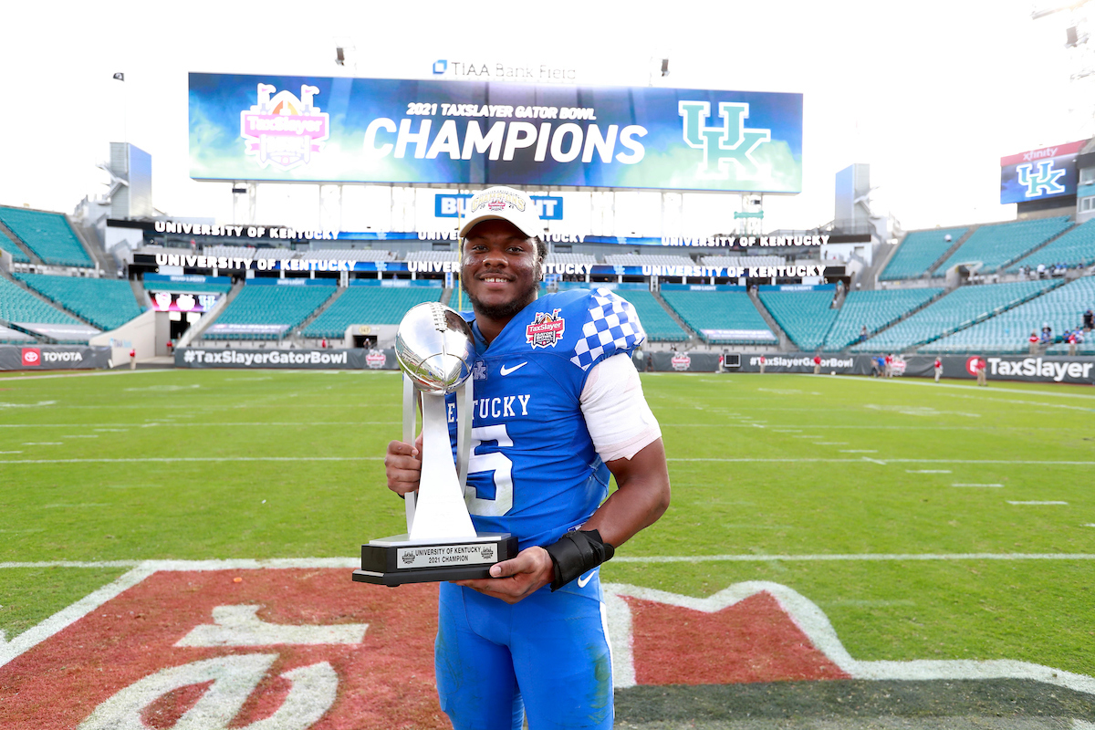 DeAndre Square

Kentucky beats NC State 23-21

Photo by Jacob Noger | UK Football