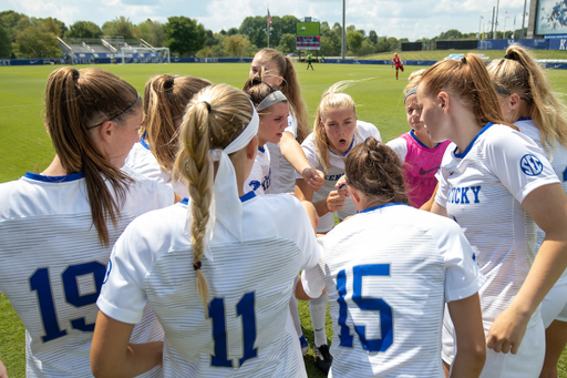 Team

WSOC defeats Youngstown State University 3-0

Photo by Mark Mahan | UK Athletics