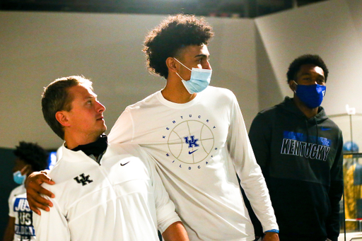 Will Barton, Jacob Toppin, Keion Brooks Jr.

The Kentucky men's basketball team visited Fort Knox on Friday to visit with students and take a tour of the General George Patton Museum.

Photo by Grace Bradley | UK Athletics