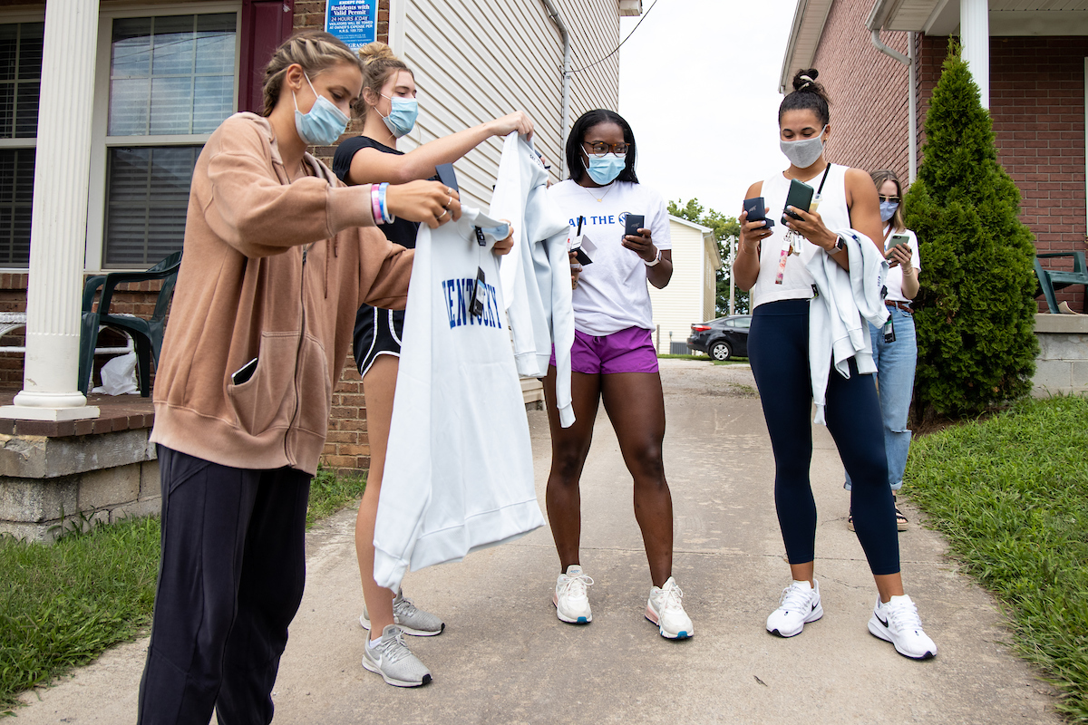 Azhani Tealer. Avery Skinner. Bella Bell. Madison Lilley. 

Volleyball SEC Championship Rings. 

Photo by Eddie Justice | UK Athletics