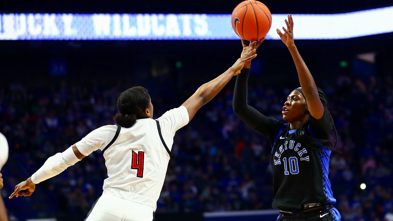 No. 14 Cats Come Up Just Short, Falling to No. 7 Louisville
