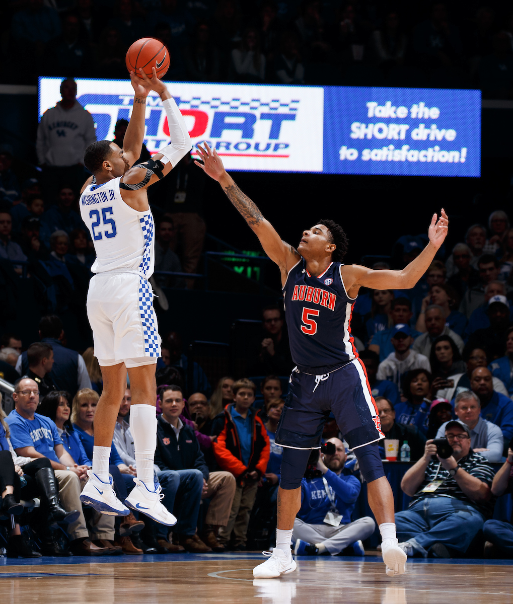 PJ Washington.


Kentucky beats Auburn, 80 - 53.

Photo by Elliott Hess | UK Athletics