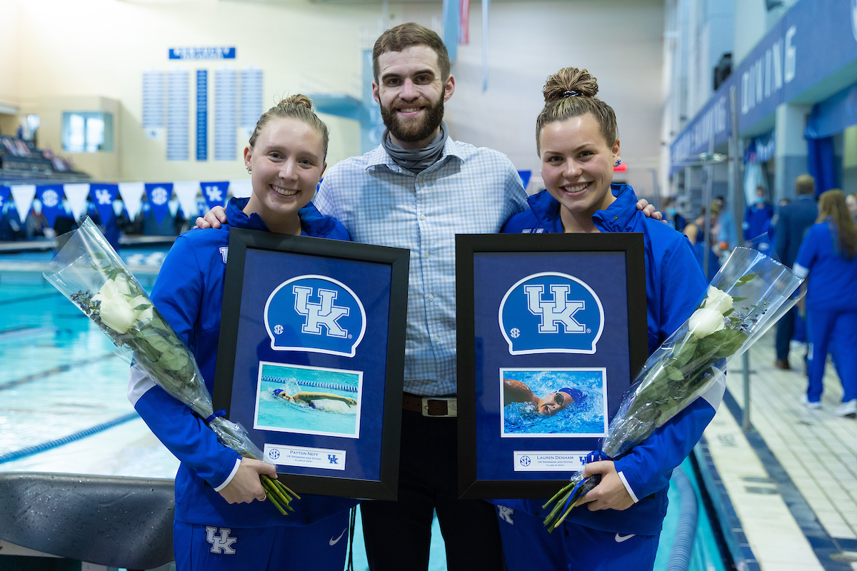 Kentucky Women's team beats Louisville 200.5-99.5
Kentucky Men's team falls to Louisville 111-188.

Photo by Grant Lee | UK Athletics