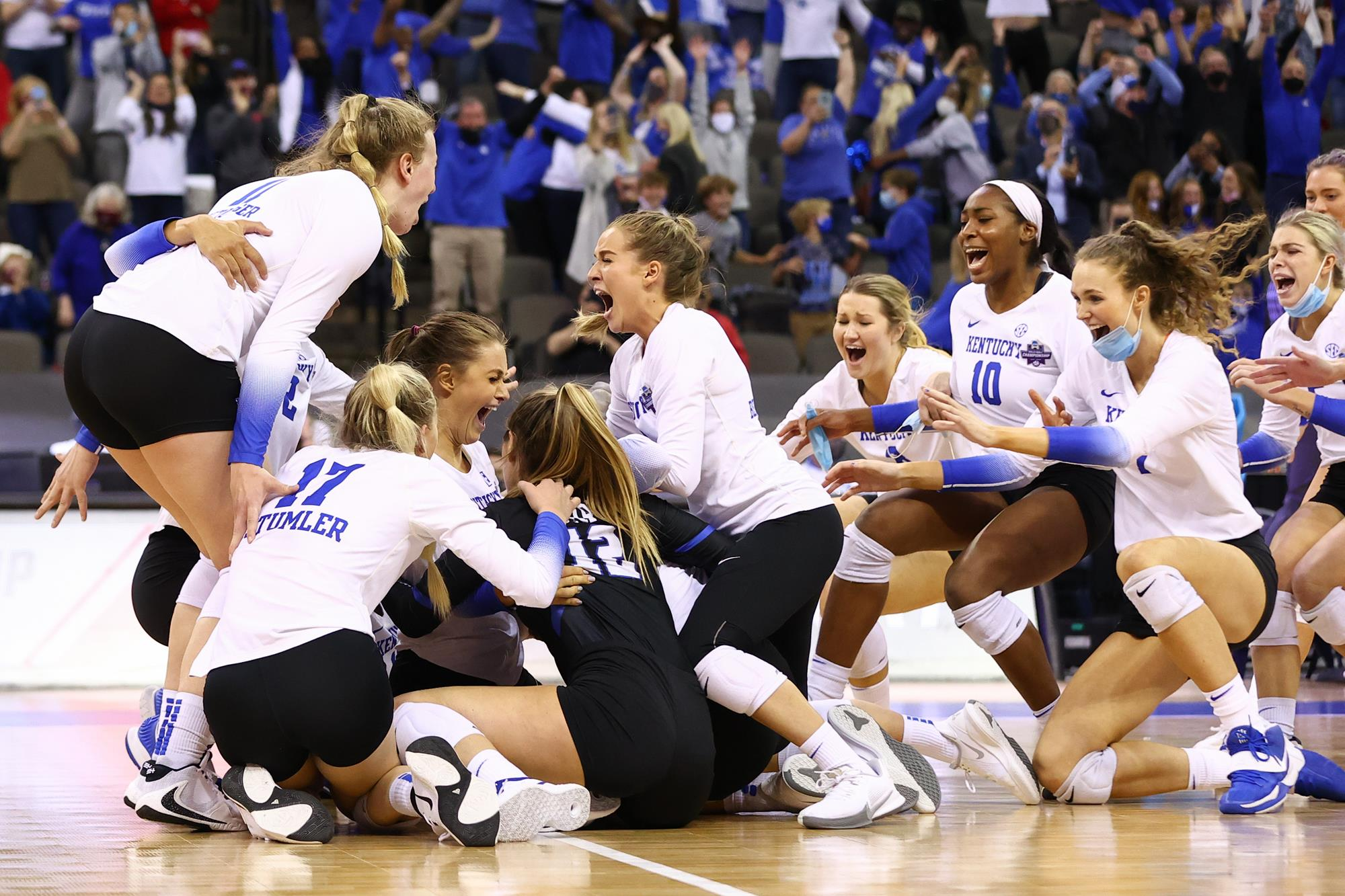 Kentucky Volleyball to Drop 2020 National Title Banner on Sept. 3