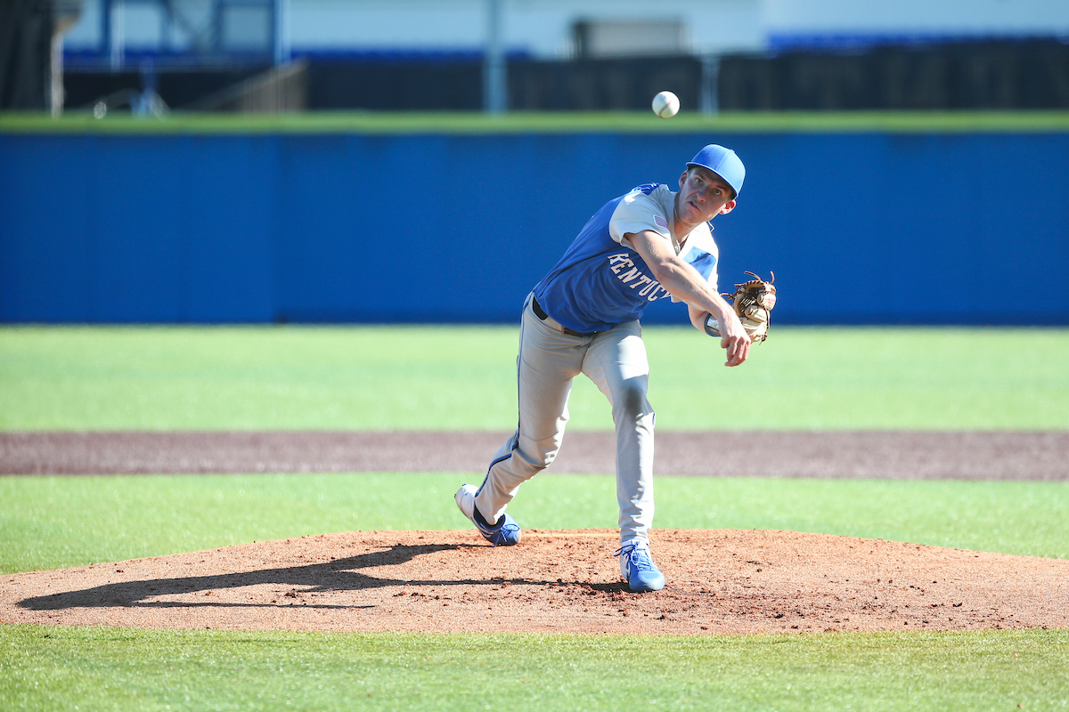 Zach Kammin

2020 Fall Ball

Photo by Grant Lee | UK Athletics