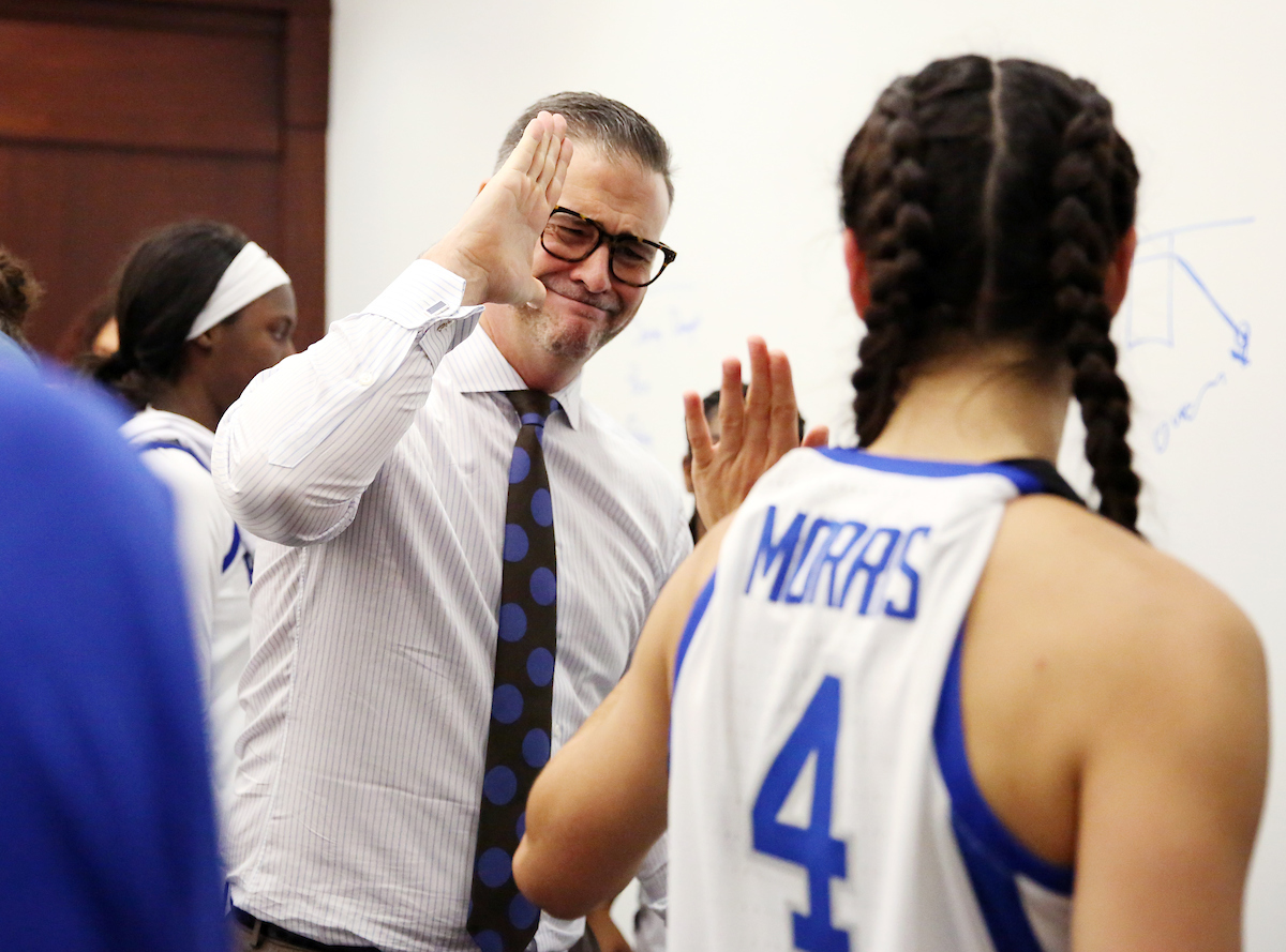 Matthew Mitchell


Women's Basketball beats Virginia 63-51 at Rupp Arena on Thursday, November 15, 2018.

Photo by Britney Howard  | UK Athletics