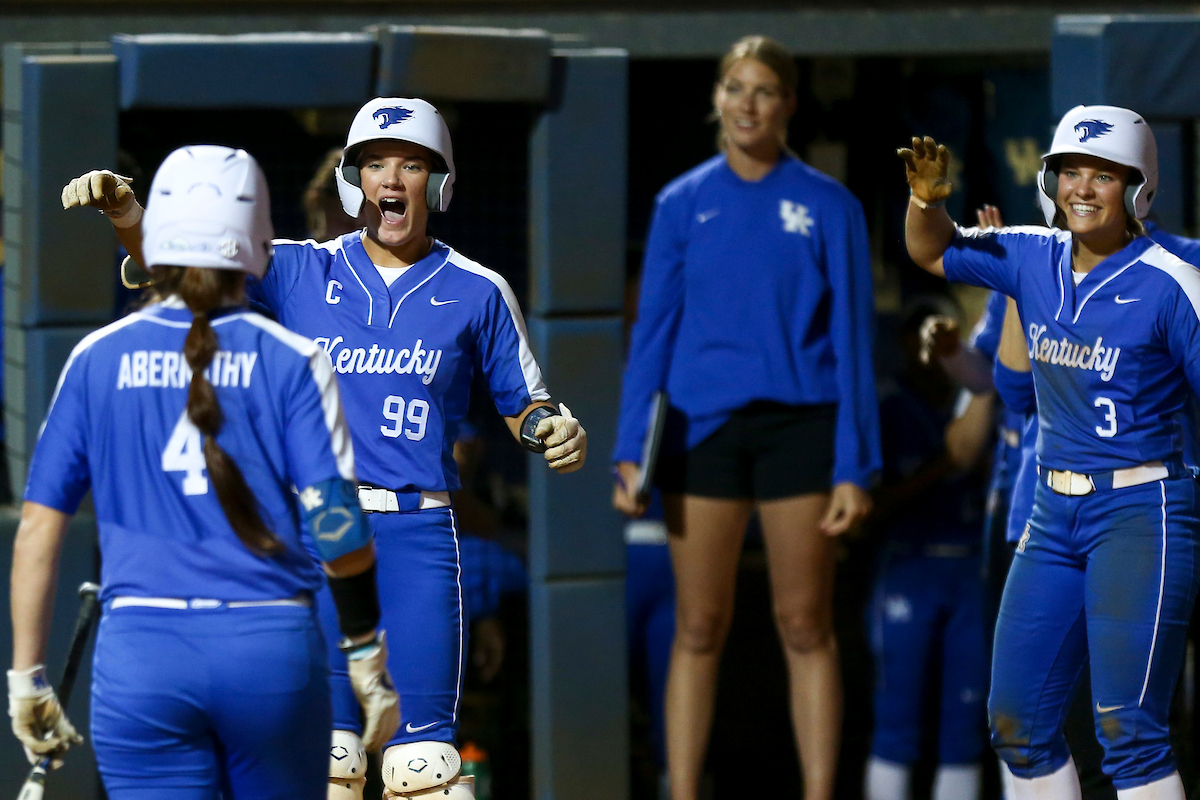 Renee Abernathy, Kayla Kowalik, Taylor Ebbs.

Kentucky loses to Missouri 8-7.

Photo by Grace Bradley | UK Athletics